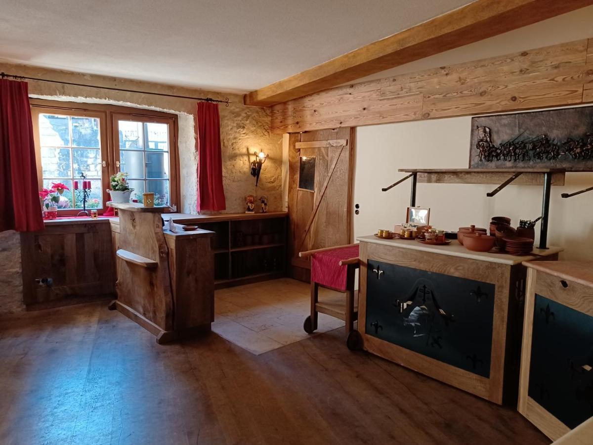 Burg Katzenstein Hotel Katzenstein  Eksteriør billede