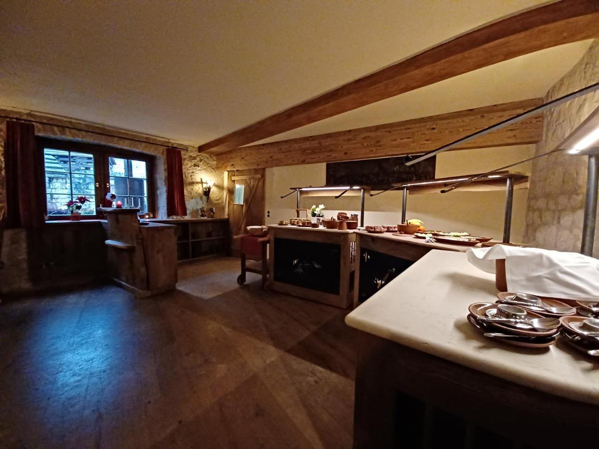 Burg Katzenstein Hotel Katzenstein  Eksteriør billede